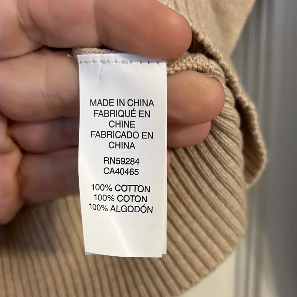 THE CHILDREN'S PLACE Medium 7 8 NWT Tan Straw Cream V-Neck Lightweight Sweater